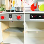 Детска дървена кухня със светлини и звукови ефекти
